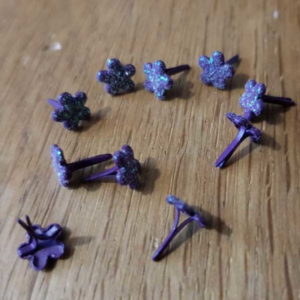 10 Attaches Parisiennes Fleurs paillet&eacute;es dor&eacute; 03- 07 mm