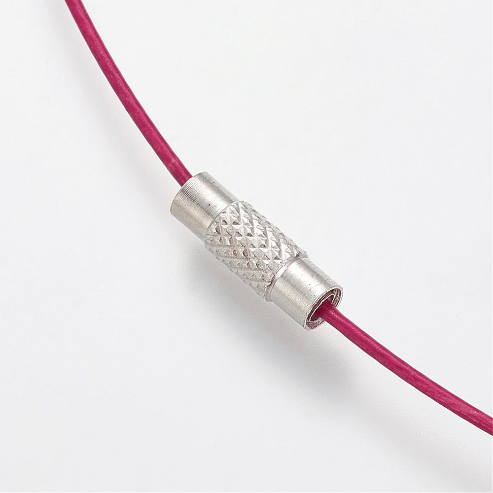 1 halsketting starre draad paars rood sluiting aan schroef N°01