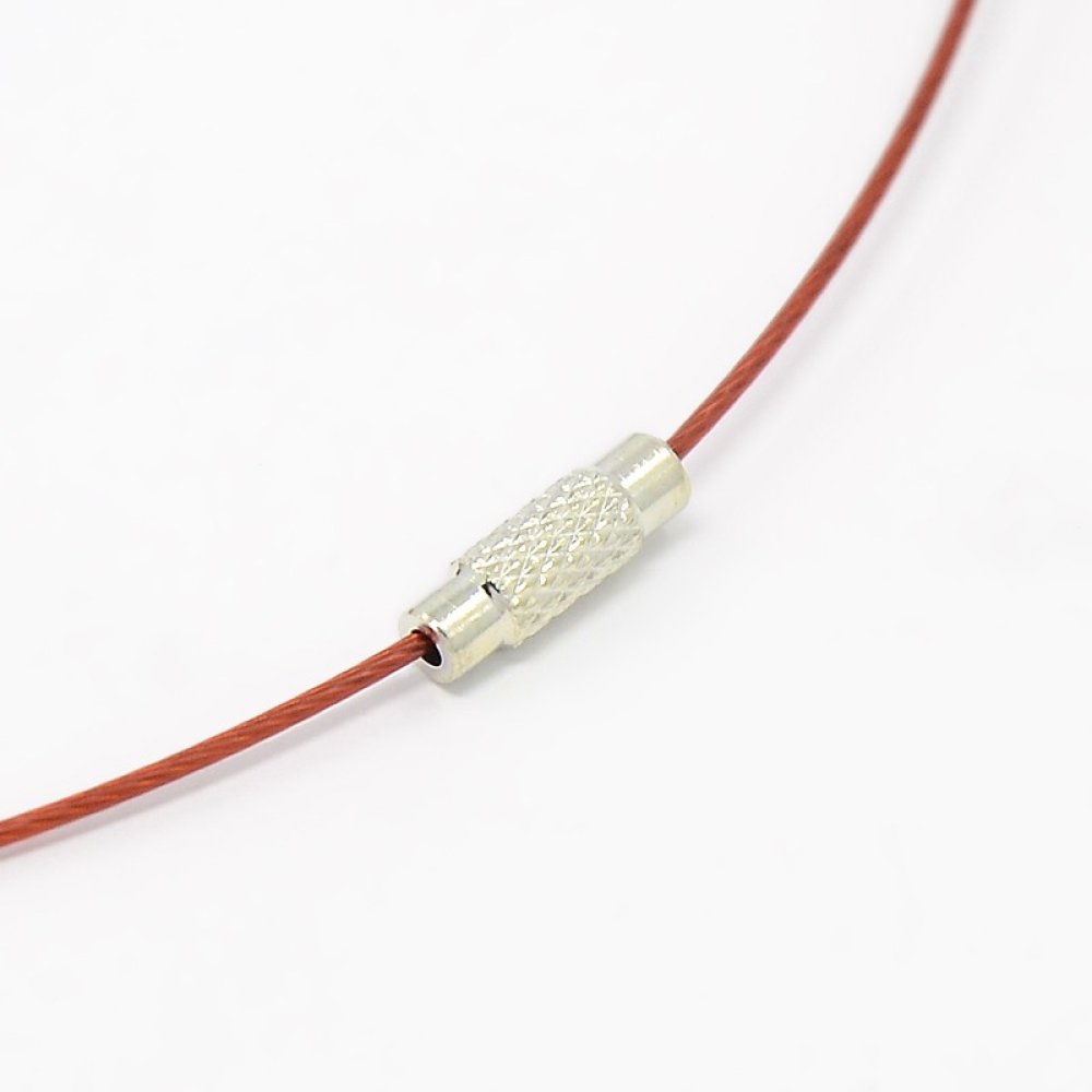 1 halsketting starre draad donkerrood schroefsluiting N°01