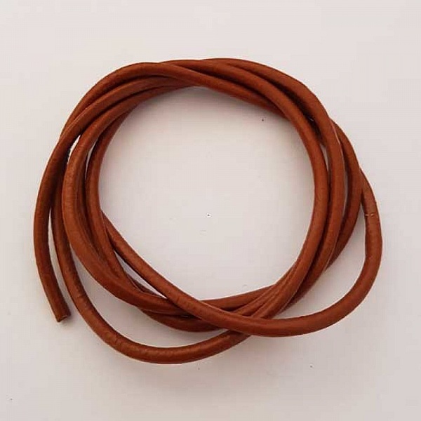 1 m&egrave;tre Cordon rond cuir lisse Marron 3 mm petit d&eacute;faut N&deg;03