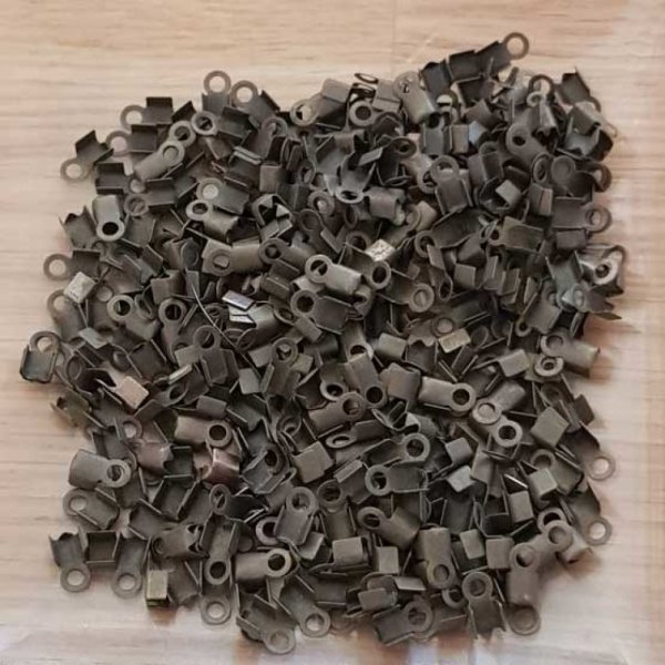 2 Embouts &agrave; coller Serres Cordons 4 x 4 mm N&deg;03