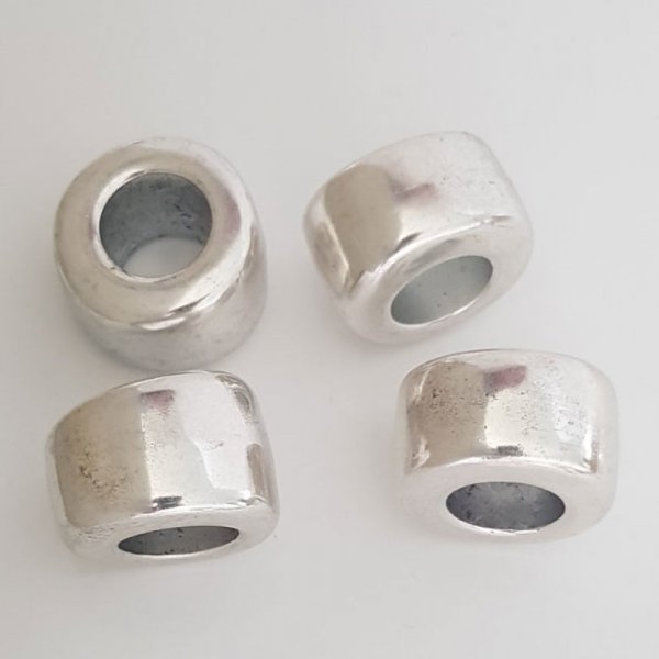 CCB sjaalringen met groot gat N&deg;64