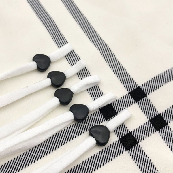 Elastische band met zwarte rubberen hartgesp N&deg;04 x 10 stuks