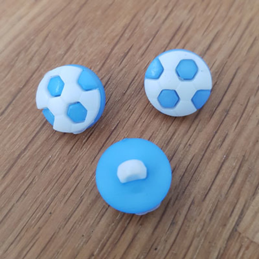 Fancy voetbal button voor kinderen N°04 lichtblauw
