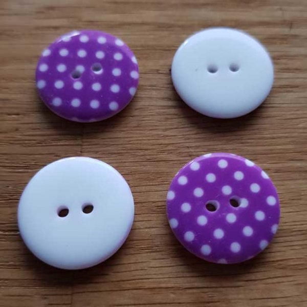 Bouton fantaisie &agrave; pois 22 mm Mauve