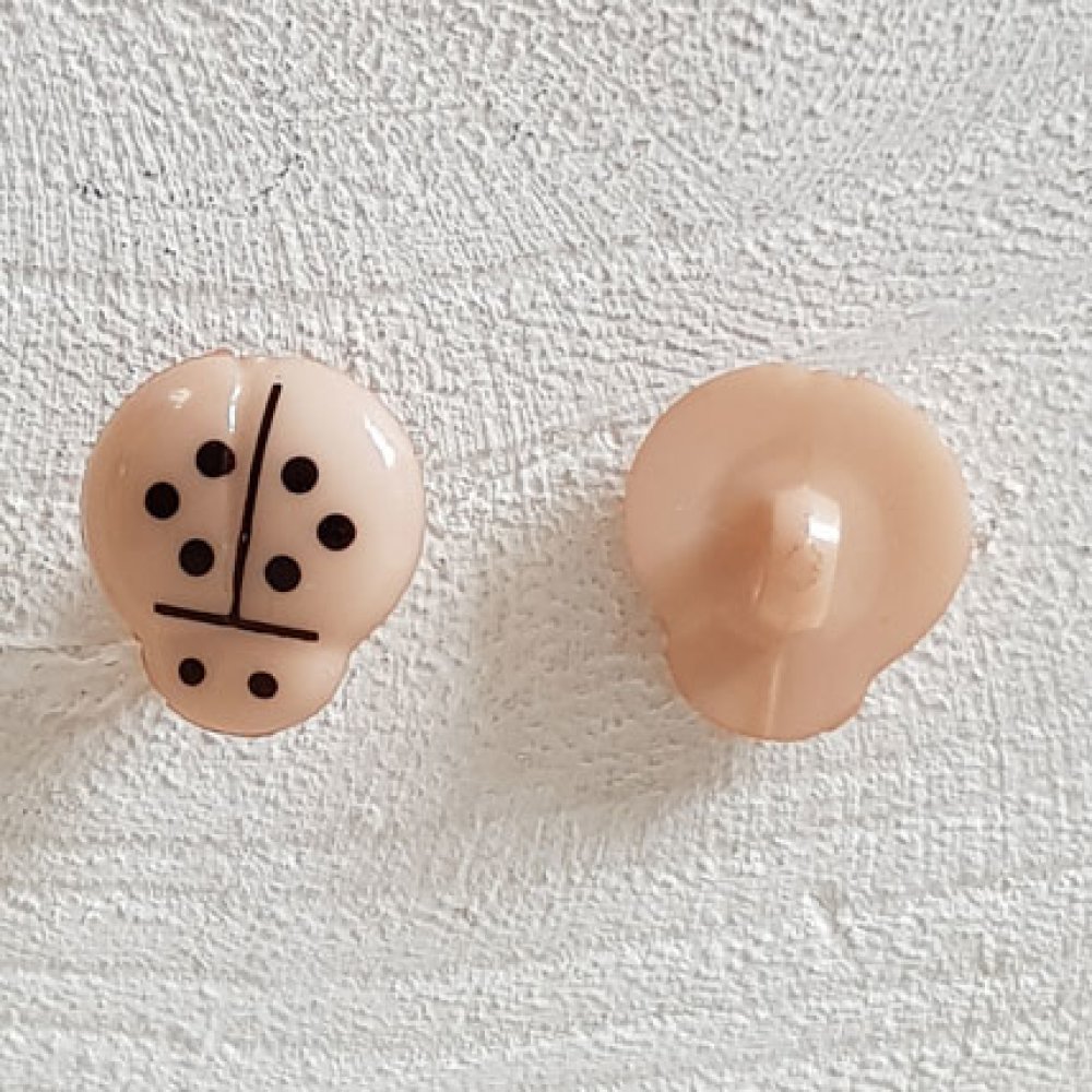 Mooie knopen, kinderen, baby's Lieveheersbeestje patroon N°01-02 Beige