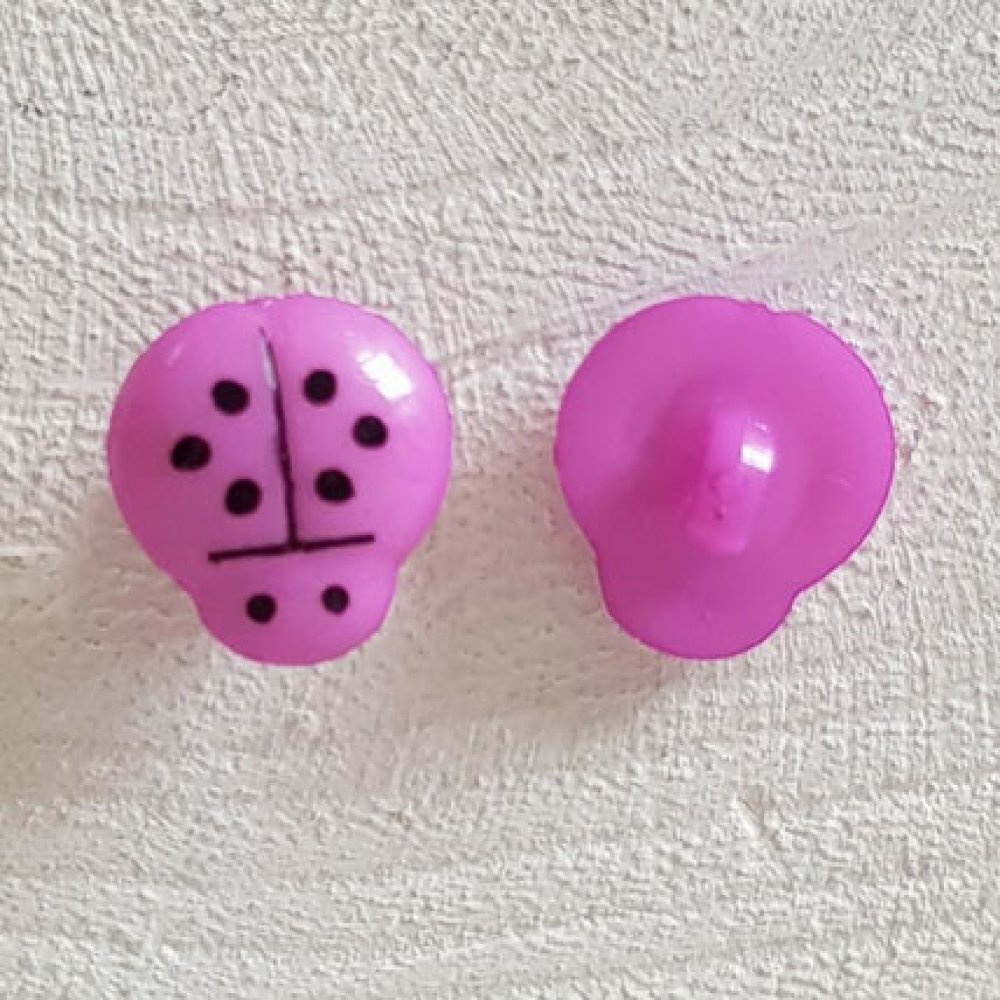Mooie knopen, kinderen, baby's Lieveheersbeestje patroon N°01-11 Paars