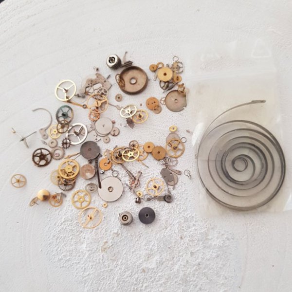 Kloknaald Bedel - bronskleurig bedel - steampunk N&deg;06