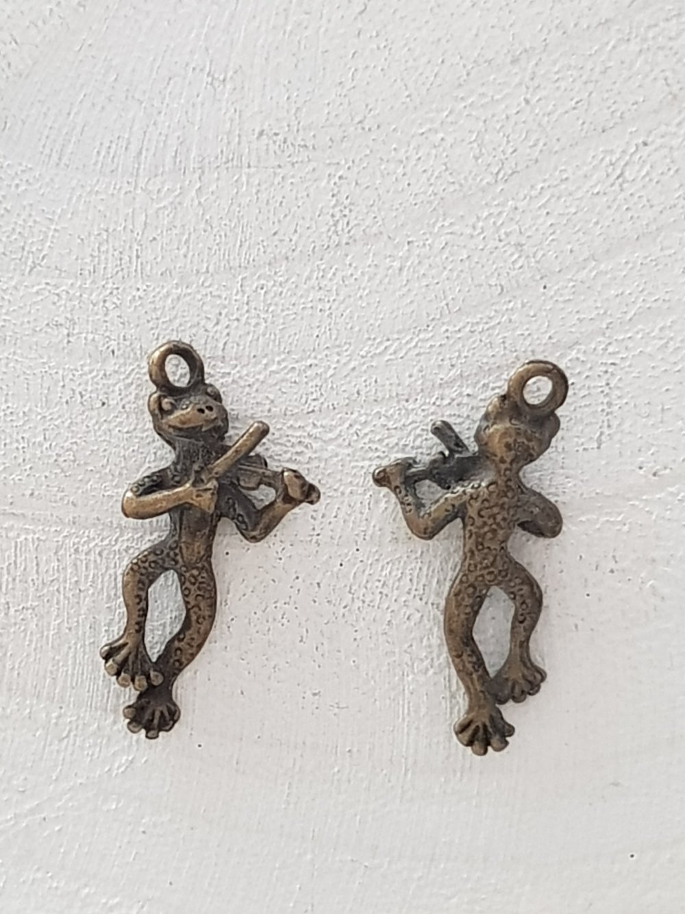 Kikkerbedeltje N&deg;06