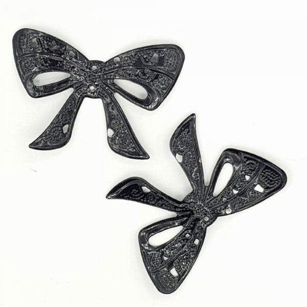 Knoopbedel N&deg;06 hanger, filigraan knoopverbinding in fijn zwart metaal 39 x 26 mm