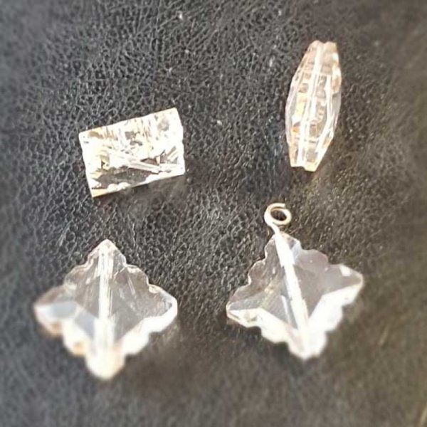 Vierkante facetgeslepen glazen hanger N&deg;01-01