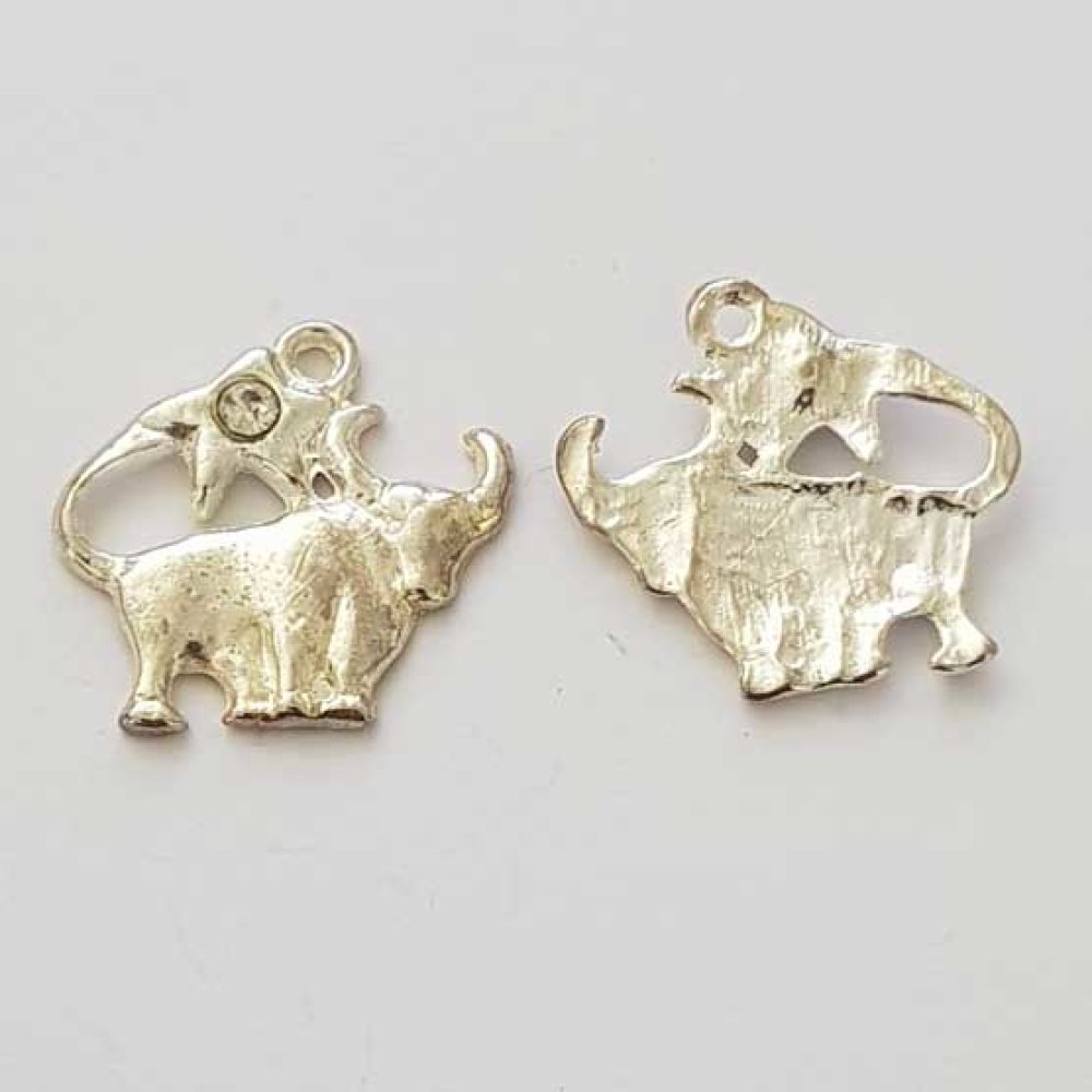 Sterrenbeeld bedel Stier Zilver Metaal N°04 met strass steentjes