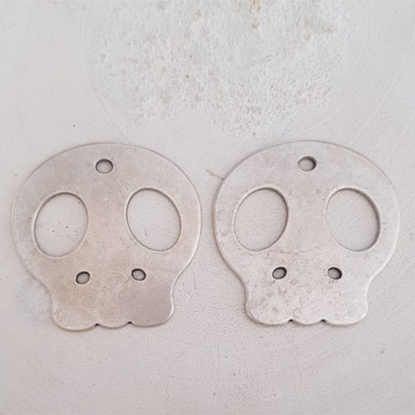 Schedel en gekruiste botten bedel N&deg;21