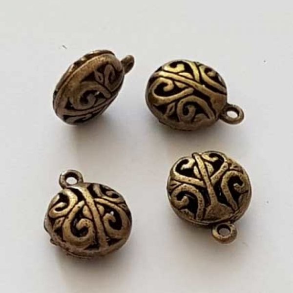 Breloque goutte ajour&eacute; N&deg;06-03