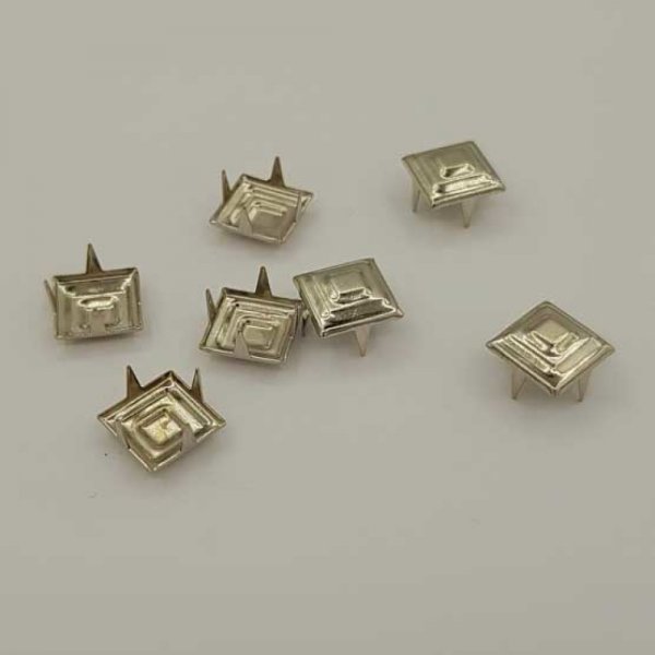 Clous rivet &agrave; griffes Carr&eacute; 09 mm Argent 20 pi&egrave;ces