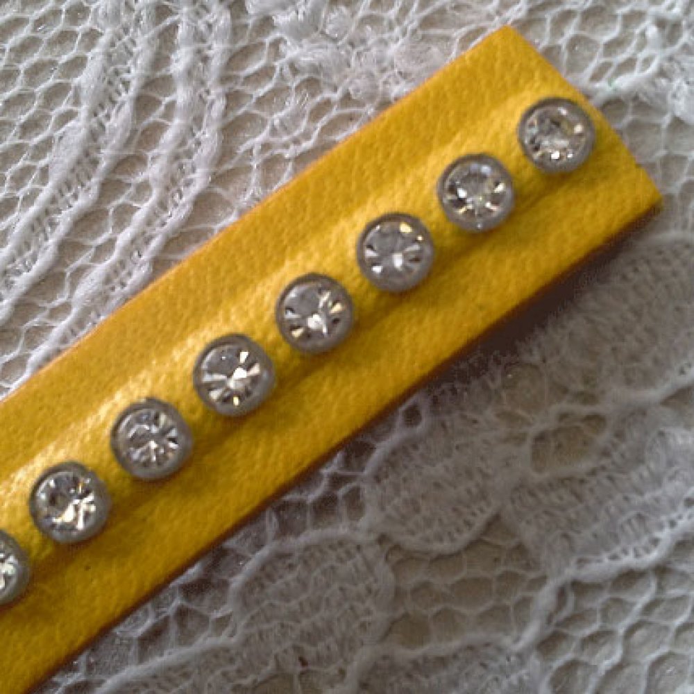 10 mm Geel Leer Swarovski Strass per 20 cm