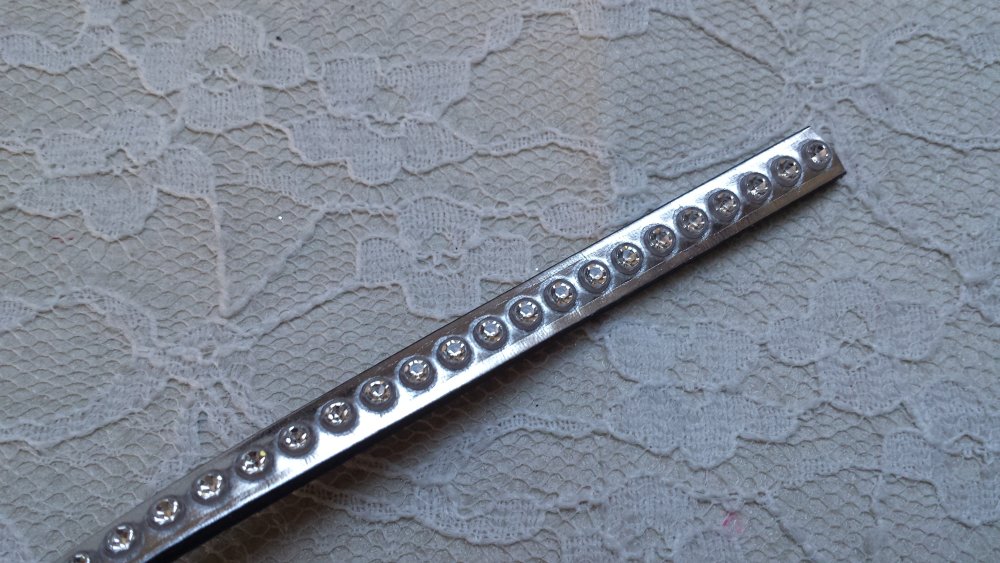 Leder Zilver Spiegel 06 mm Swarovski Strass per 20 cm