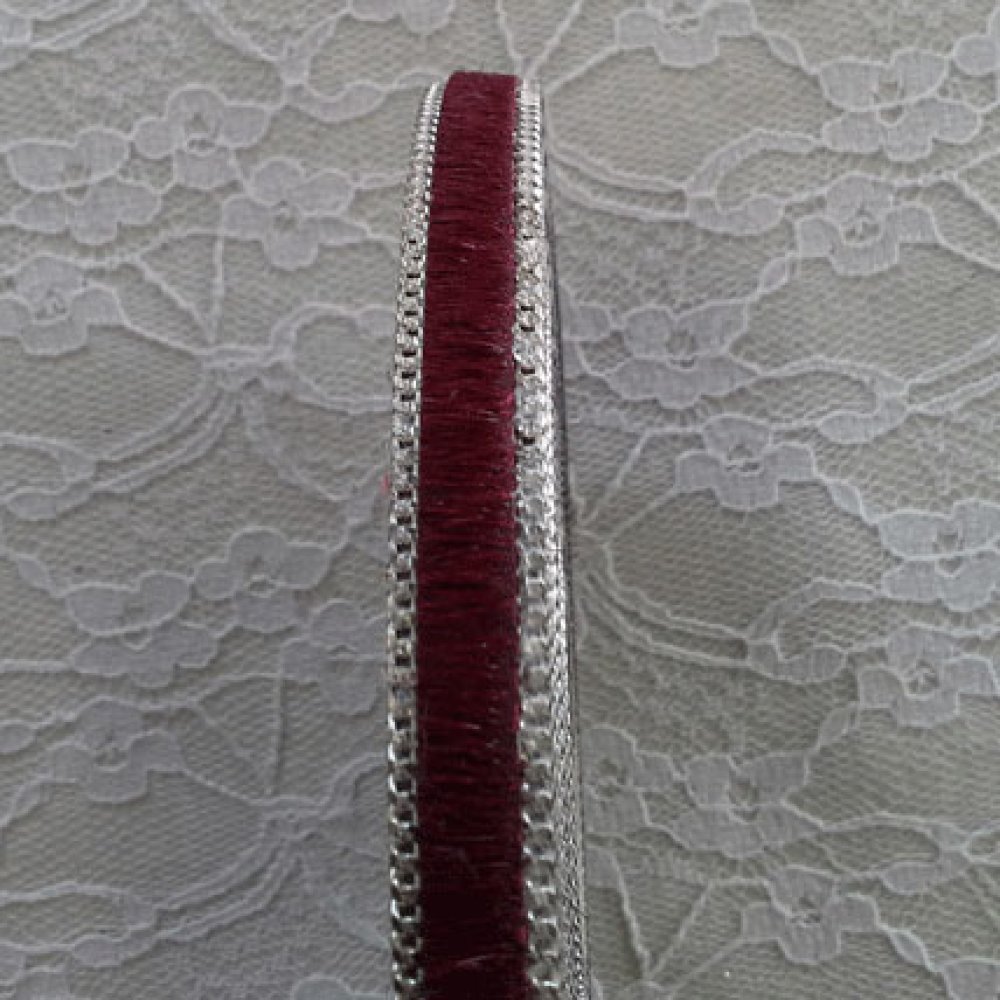 Plat kalfsleer Bordeaux 10 mm bij 20 cm huid en ketting