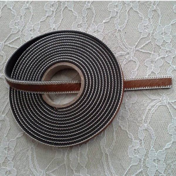 Bruin plat kalfsleer 10 mm bij 20 cm huid en ketting