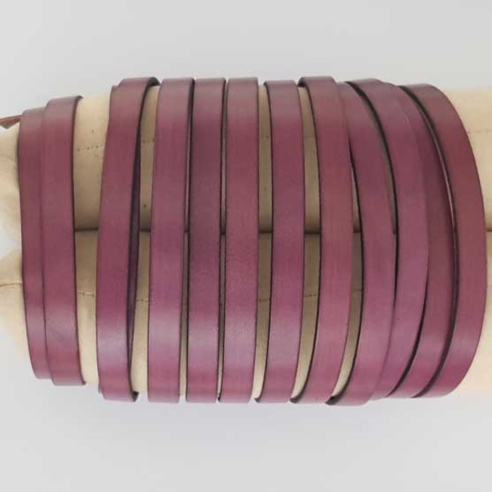 Plat leer Plum 10 mm bij 20 cm Glad