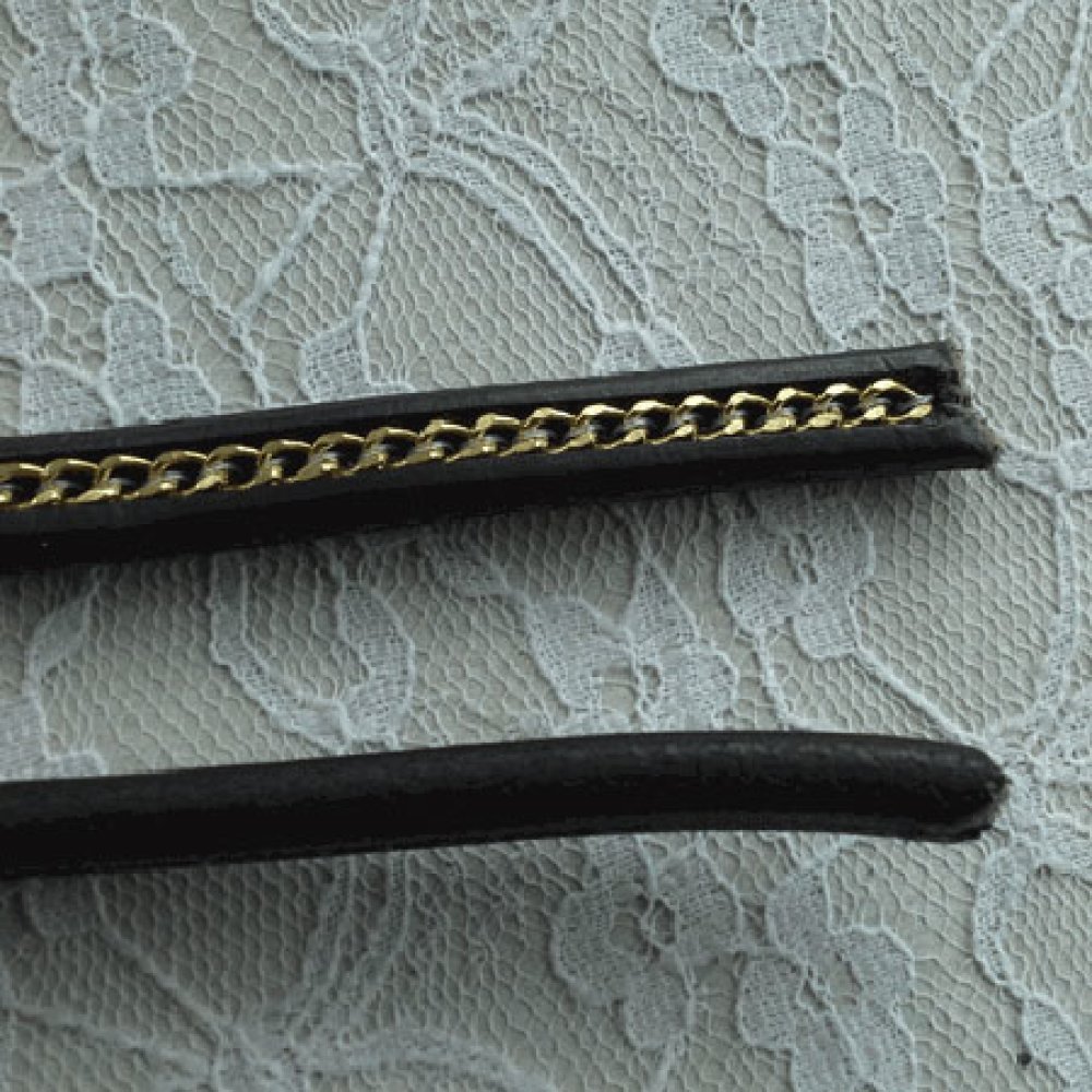 10 mm zwart Regaliz leer met gouden ketting per 20 cm