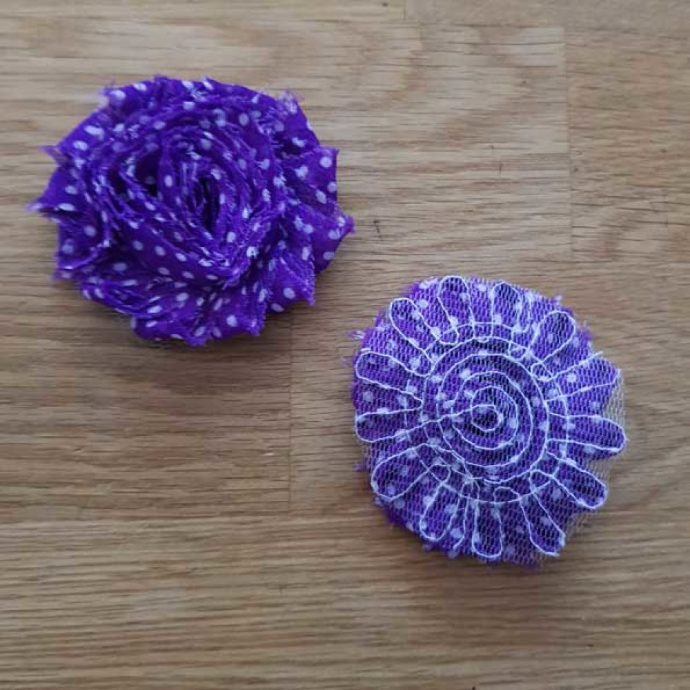 Gerafelde stoffen bloem nr. 35
