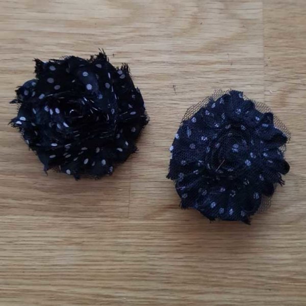 Gerafelde stoffen bloem nr. 40