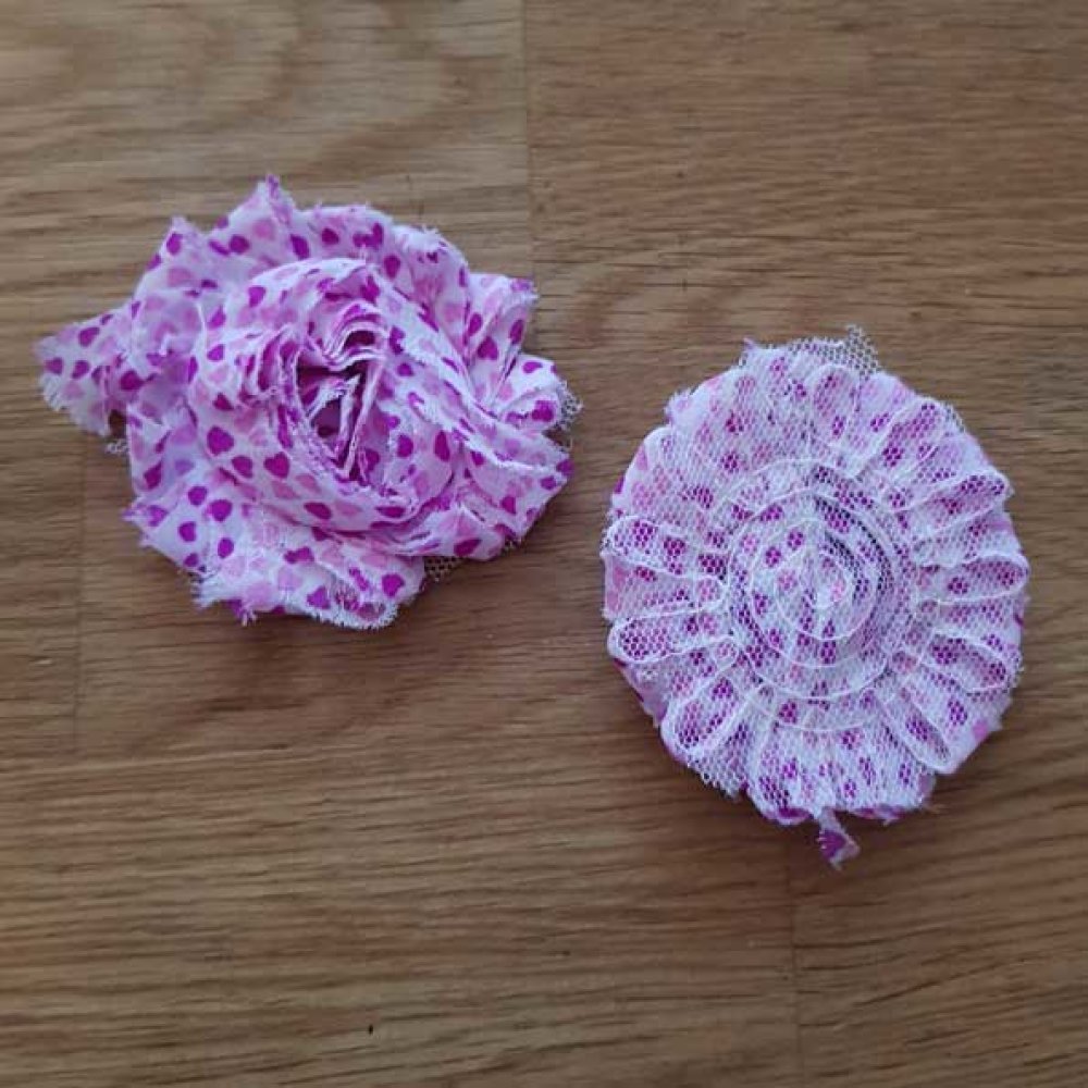 Gerafelde stoffen bloem nr. 47