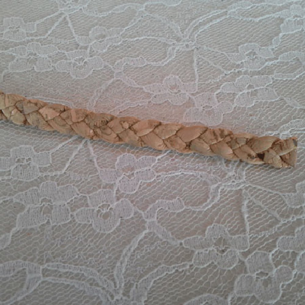 Platte gevlochten kurk van 10 mm bij 20 cm.