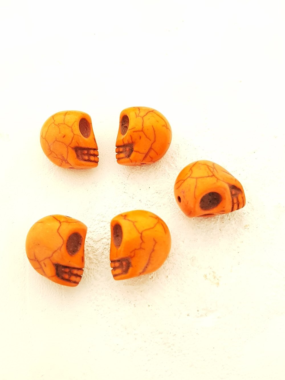 Kavel 01 Howliet Getinte Schedels 18 mm