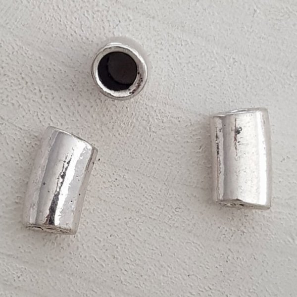 Zilveren buis kraal N&deg;01