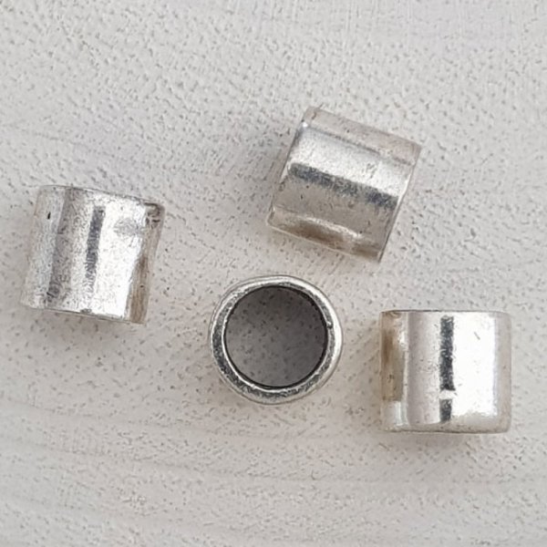 Zilveren buis kraal N&deg;04