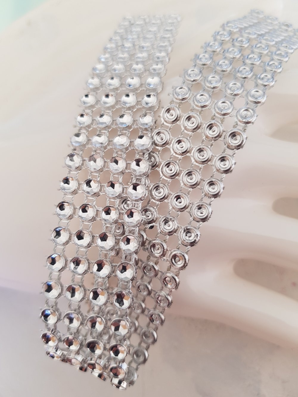 Zilver Strass Lint per 0,22 cm per 2 stuks.