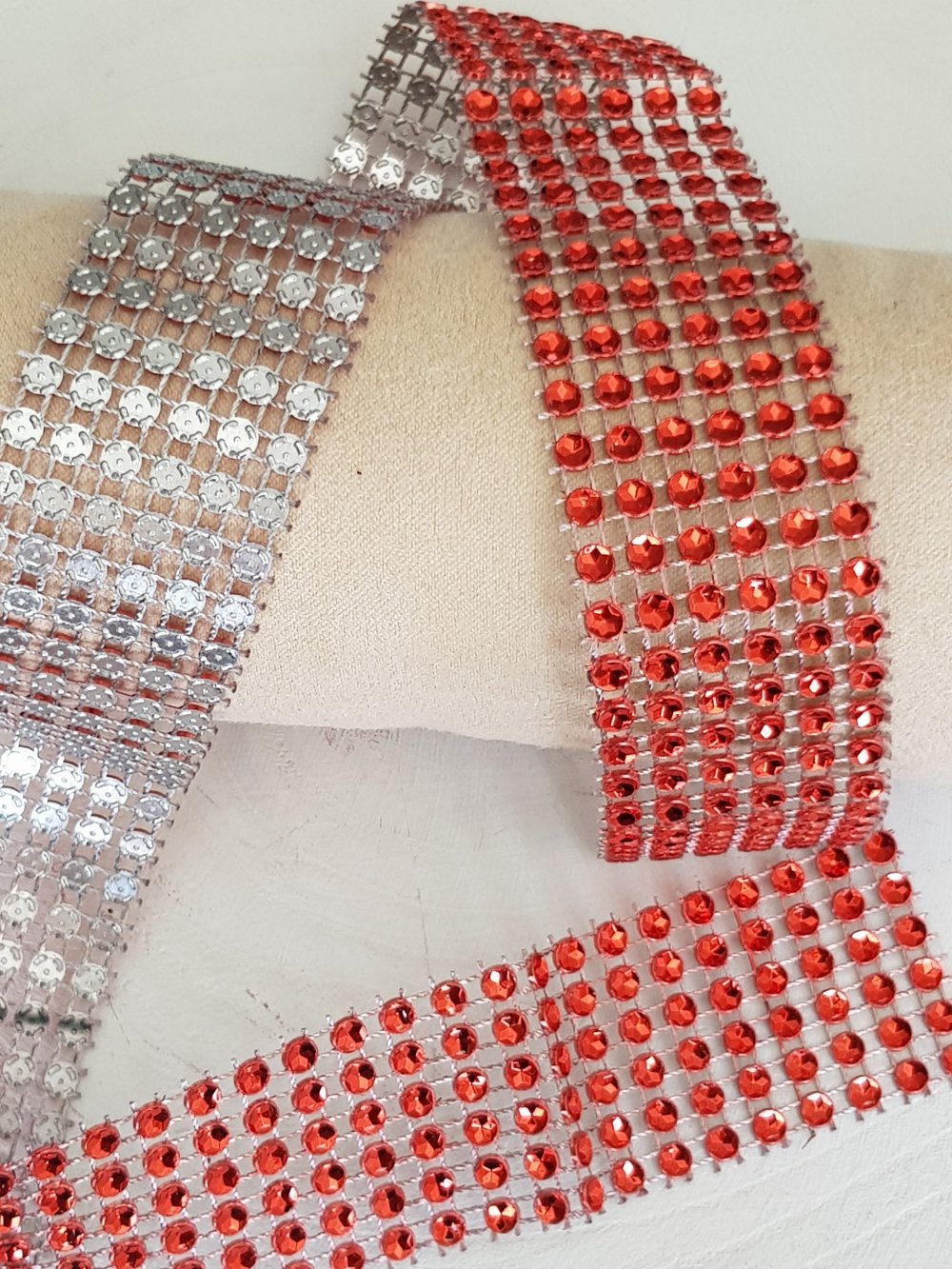 Strass lint N°03 Rood per 0,50 cm.