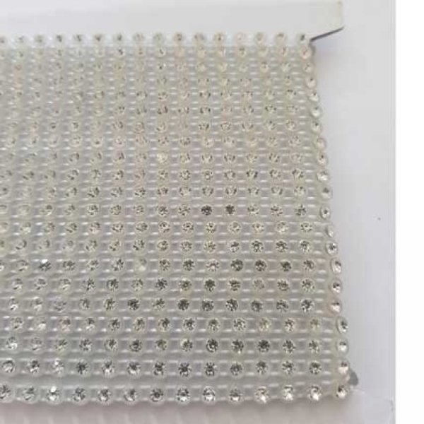 Ruban de strass en cristal de 4 mm au m&egrave;tre