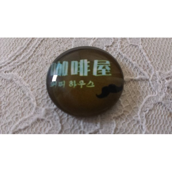 glazen cabochon rond 25mm snor 042 