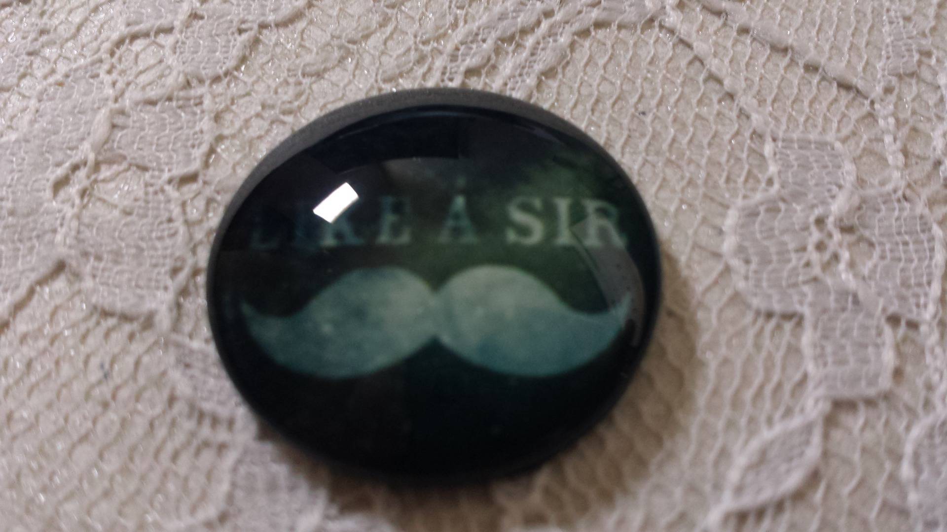 glazen cabochon rond 25mm snor 021 