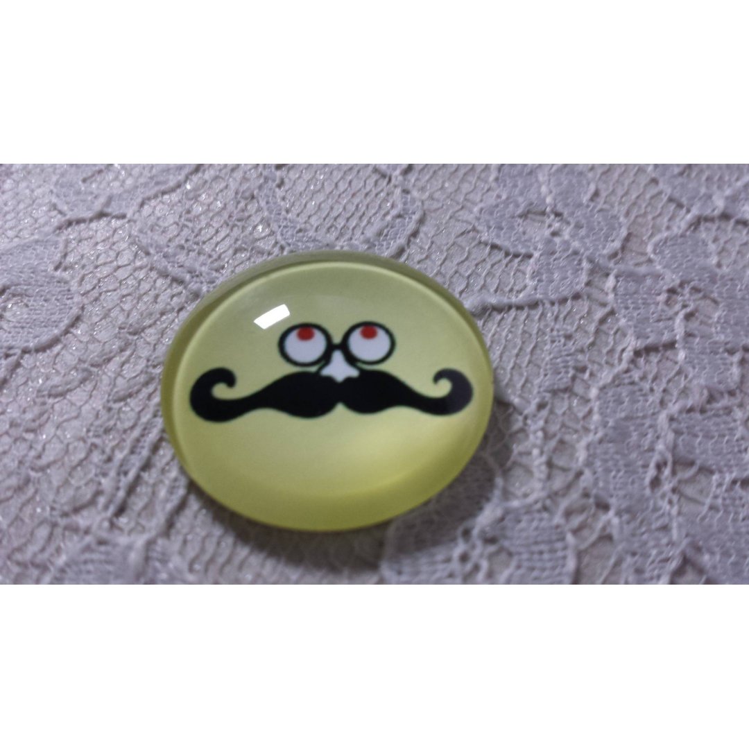 glazen cabochon rond 25mm snor 015 