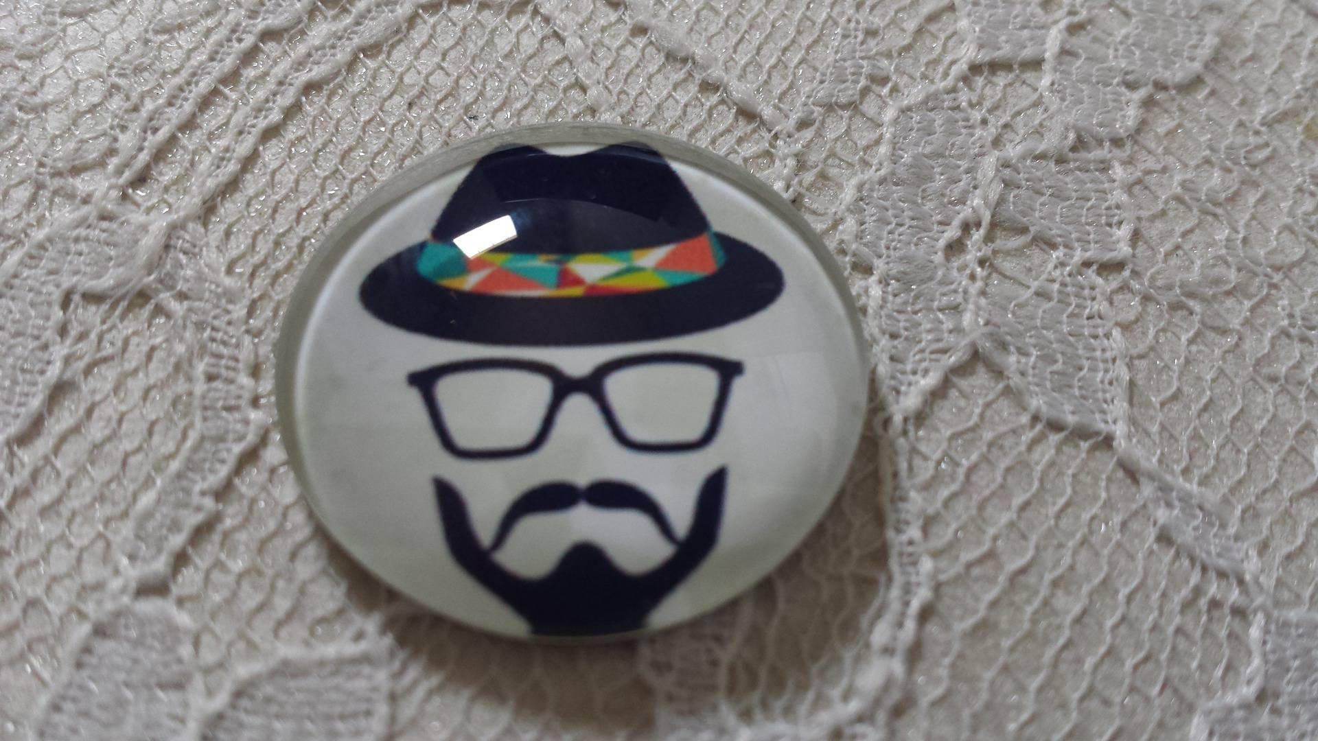 glazen cabochon rond 25mm snor 006 