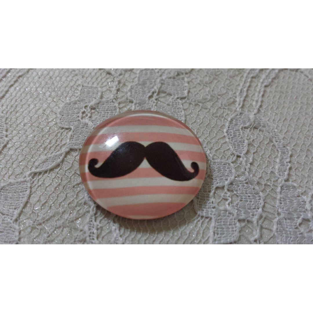 glazen cabochon rond 25mm snor 002 