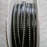 Militair Groen Leder 10 mm Swarovski Strass per 20 cm