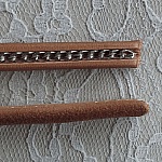 Natuurlijk Regaliz Leer 10 mm met Zilveren Ketting per 20 cm