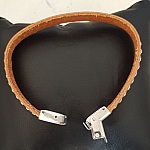 Bruin plat kalfsleer 10 mm bij 20 cm huid en ketting