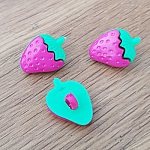 Knopen, kinderen, baby's Aardbeienpatroon N°04 groen en fushia