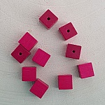 10 Houten Kralen Kubus / Vierkant 10 mm Fushia