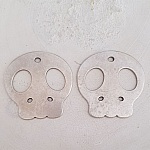 Schedel en gekruiste botten bedel N°21