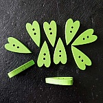Houten knoop, groen hart N°02-05