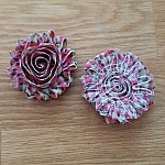 Gerafelde stoffen bloem nr. 07