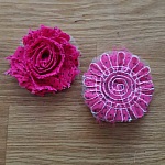 Gerafelde stoffen bloem nr. 41