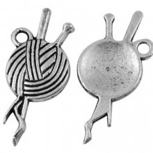 Bedel hanger wol bal breinaalden verzilverd
